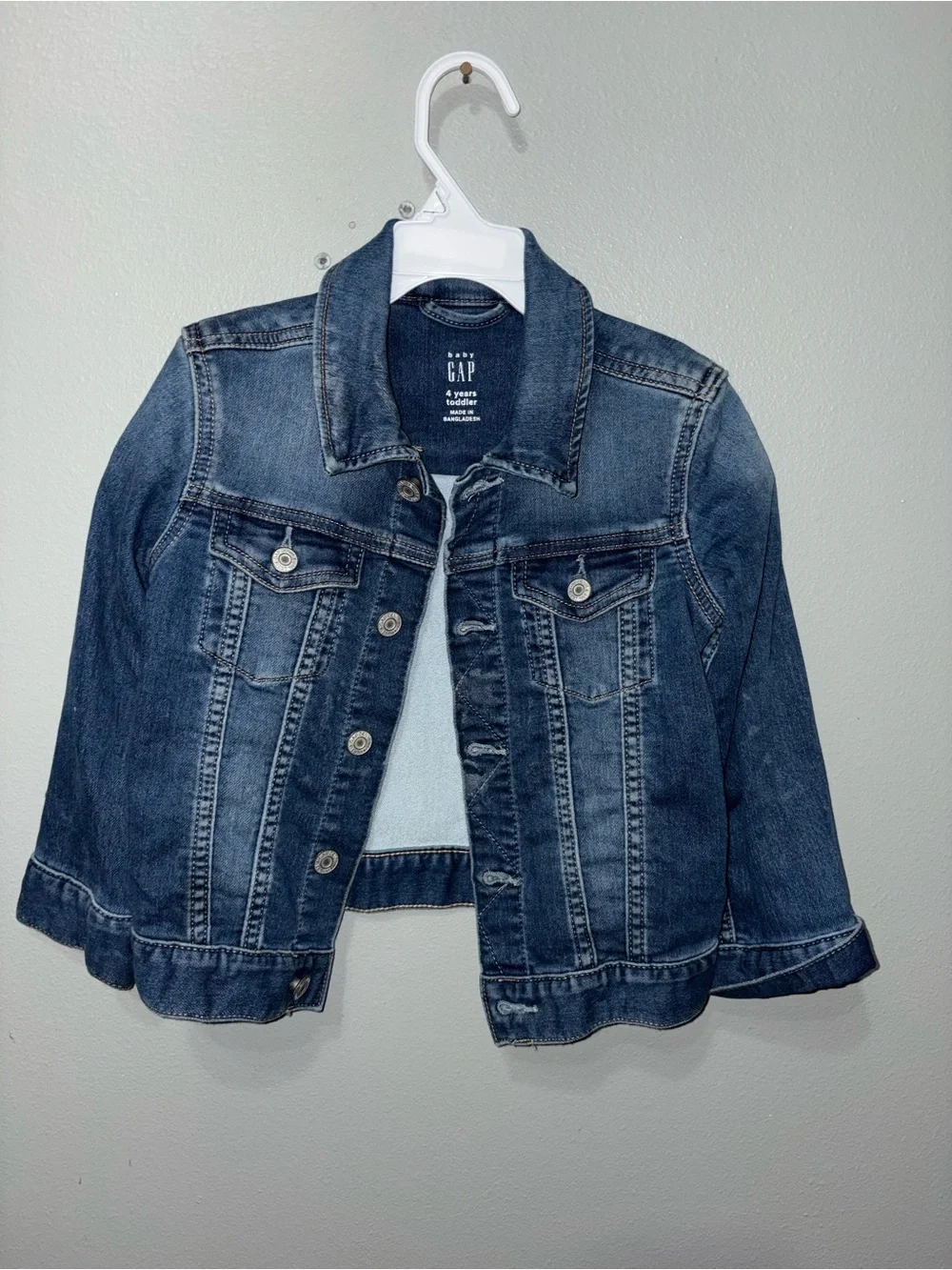 GAP chest style toddler
